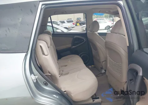 2006 Toyota Rav4 Limited z USA, uszkodzony, nr VIN JTMBD31V565017140